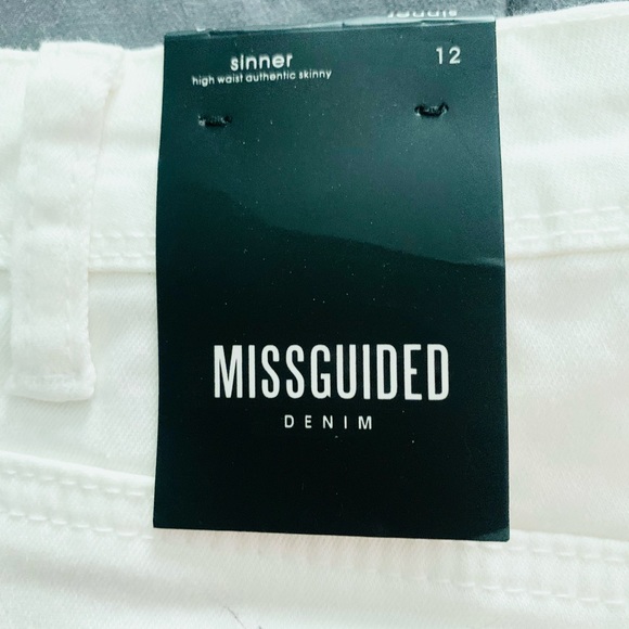 Never Worn White High Rise Missguided Jeans - Picture 2 of 4